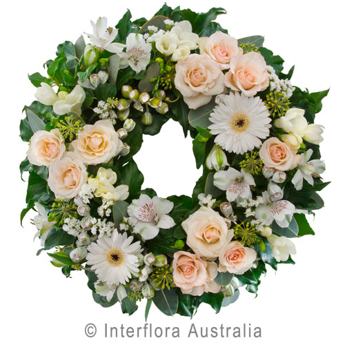 Treasured Moments, Cluster Wreath Suitable for Service.